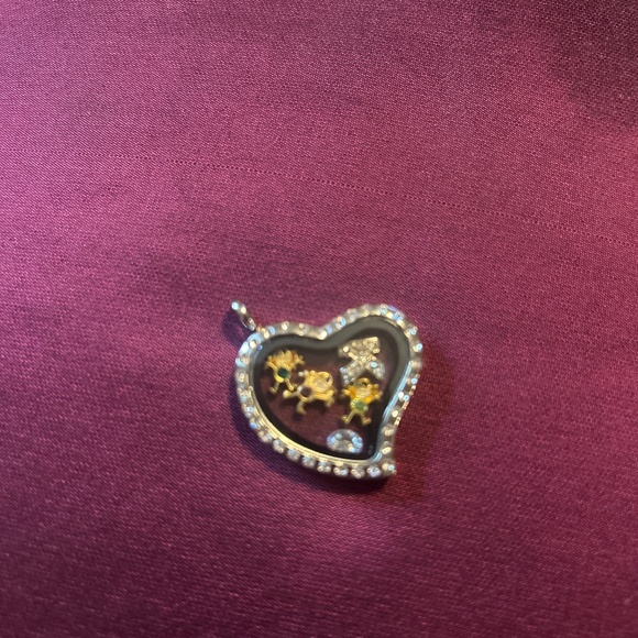 Sentimental Charm Floating Pendant - Picture 1 of 3